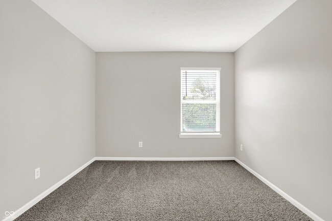 Building Photo - 5761 Cantigny Way S