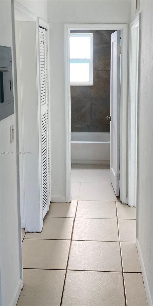 Building Photo - 922 NE 108th St