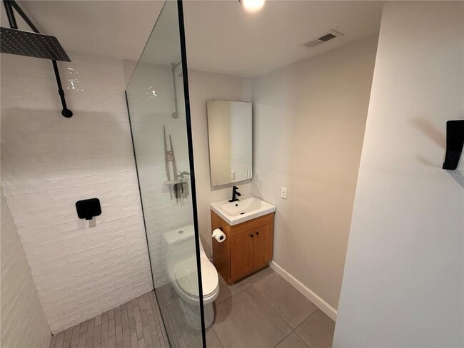 Building Photo - 338 Brassie Dr