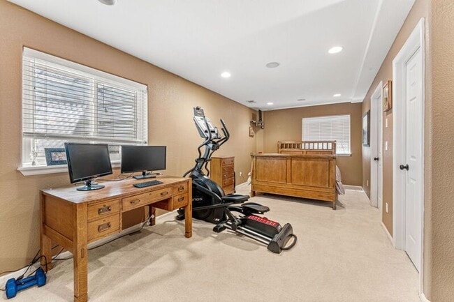 Building Photo - 4172 S Deframe Ct