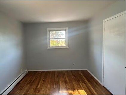 Building Photo - 3 Tulip Ln