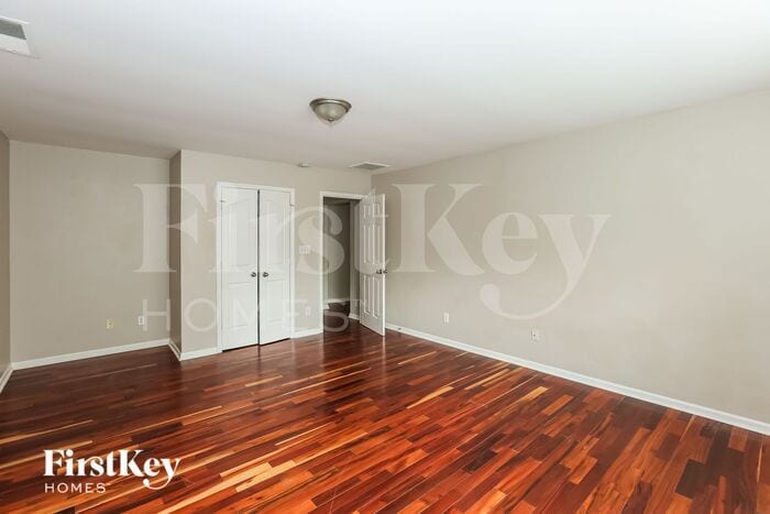 Building Photo - 2577 Governors Pointe Ct NE