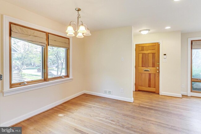 Building Photo - 4709 Edgefield Rd