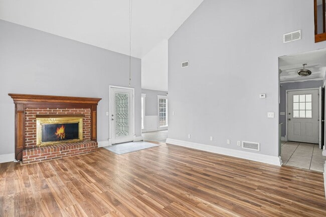 Building Photo - Mableton - For Rent $2000.00 - 4 bedrooms, 2.5 baths