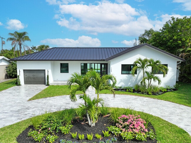 Building Photo - 1248 N Harbor Dr