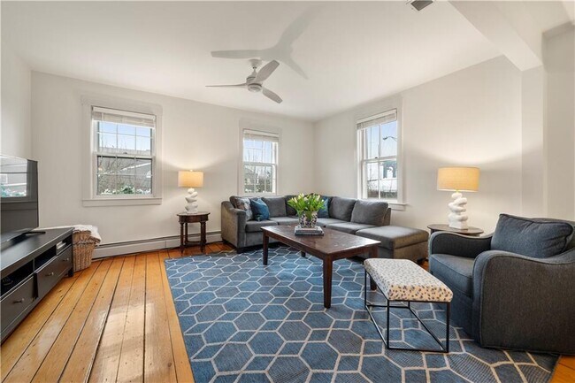 Building Photo - 35 Marsh St