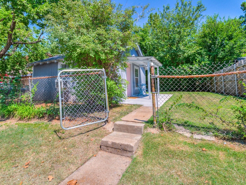 Building Photo - 1145 NW 48th St