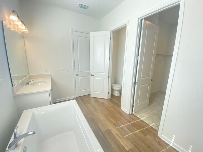 Building Photo - 6338 Trailblaze Bnd