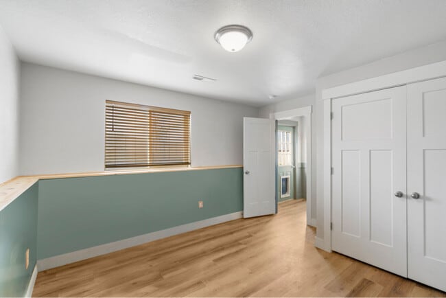 Building Photo - 1015 W 3000 N