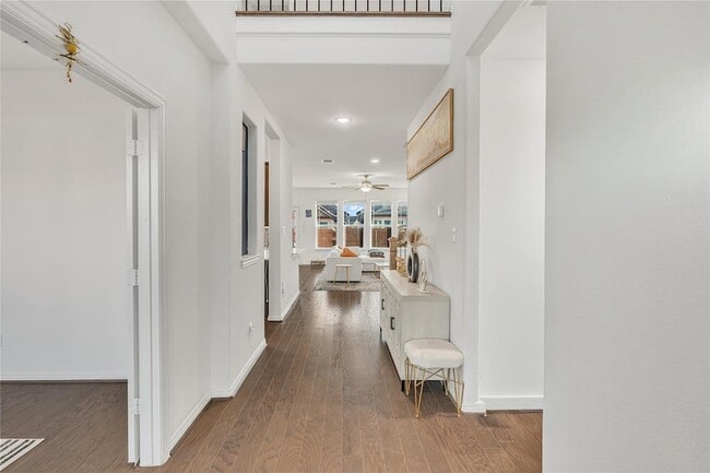 Building Photo - 111 Fortuna Ct