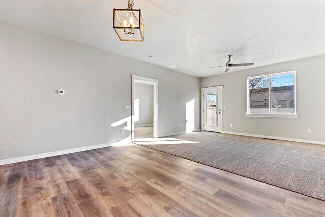 Building Photo - 6330 W Tierra Ln