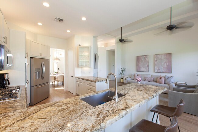 Building Photo - 48550 Capistrano Way