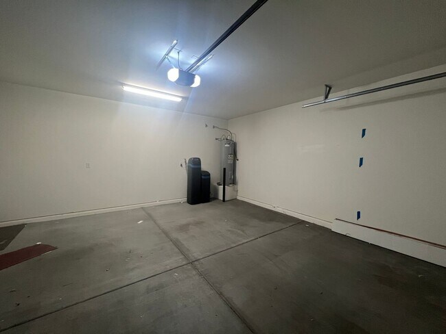 Building Photo - Updated 3 Bed/2 Bath in Excellent Glendale...