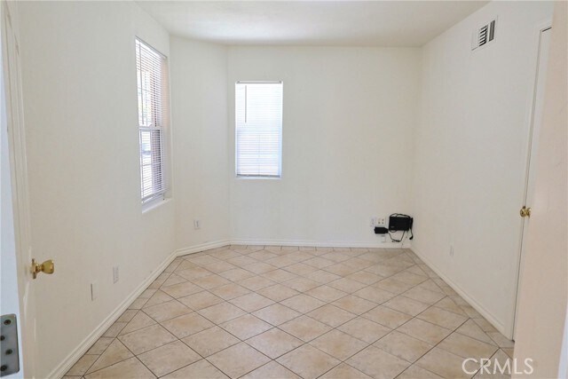 Building Photo - 5228 Vanderhill Rd