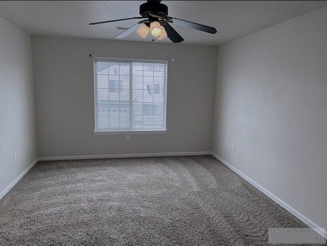 Building Photo - 3 Bed 2.5 Townhome
