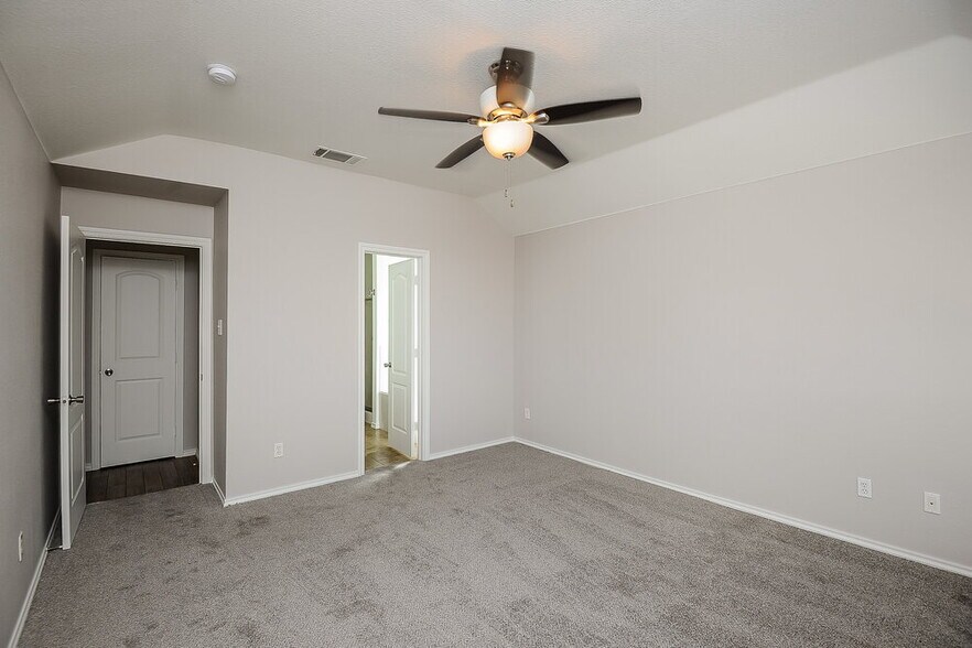 Building Photo - 12329 Hunters Cabin Ct