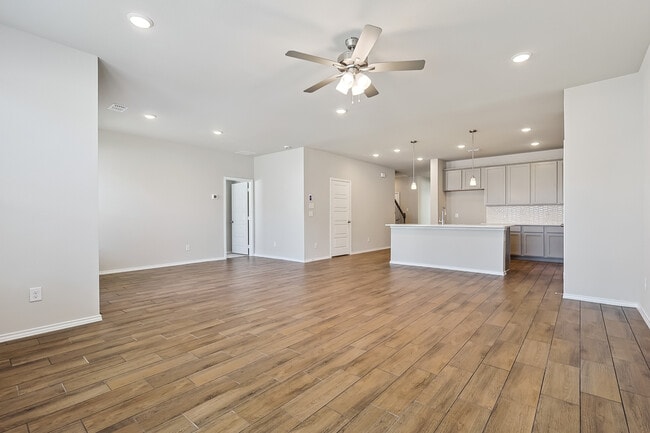 Building Photo - 5941 Revere Dr