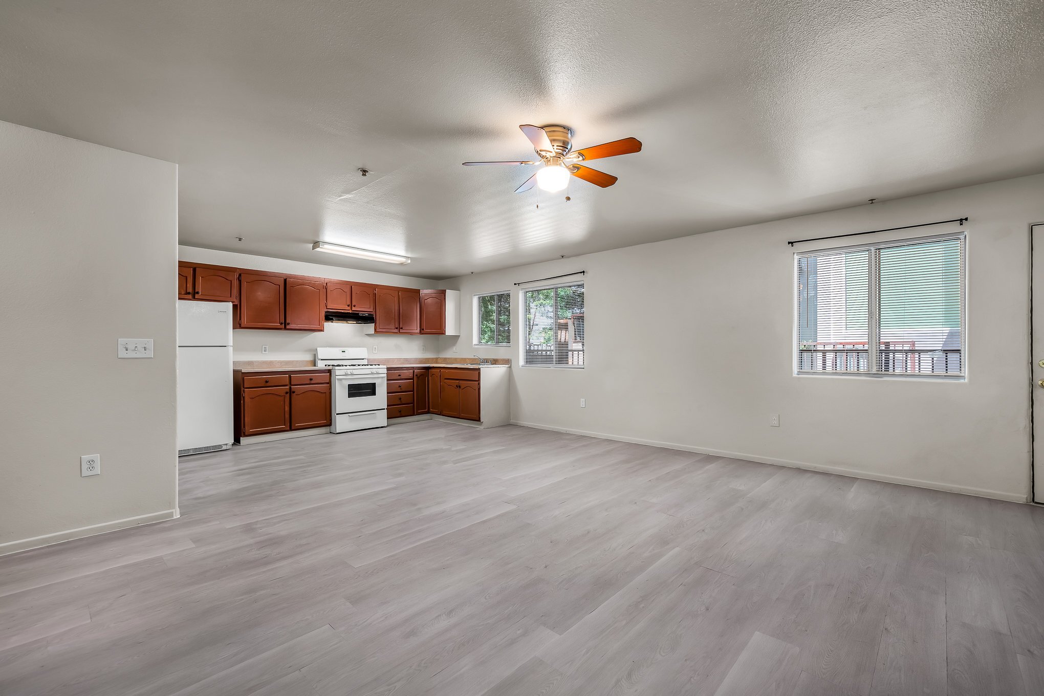 Building Photo - 5231 Huntington Dr N