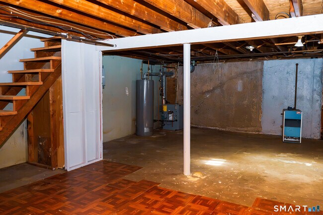 Building Photo - 5-7 Leichtner Dr