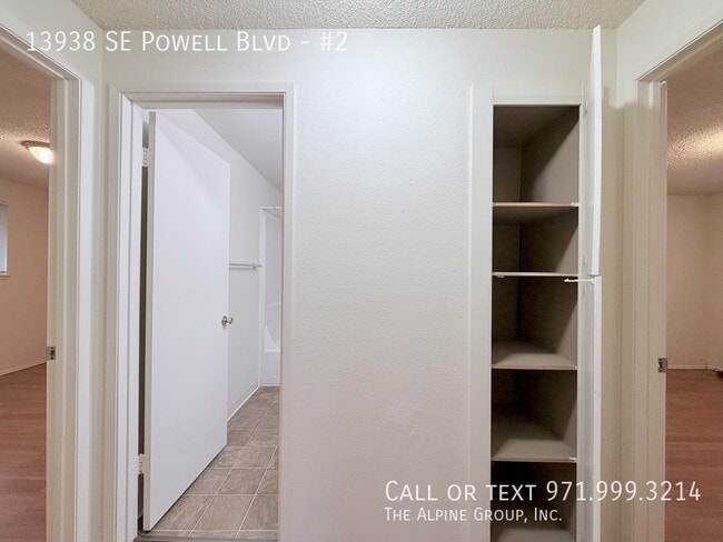 Building Photo - 13938 SE Powell Blvd