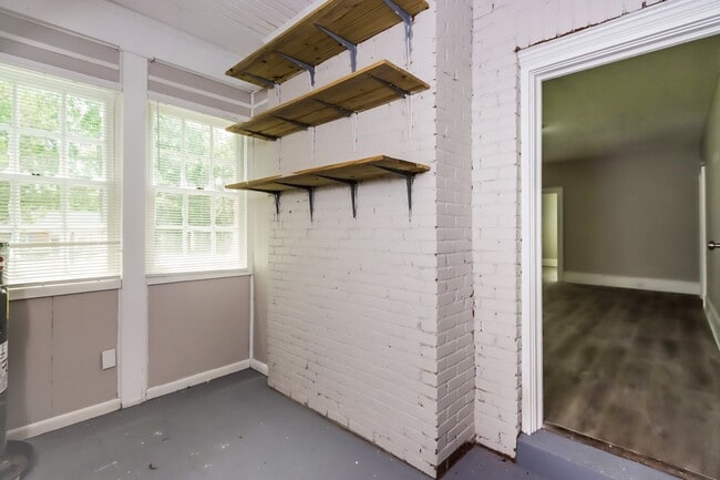 Building Photo - 3381 Wilmington Rd