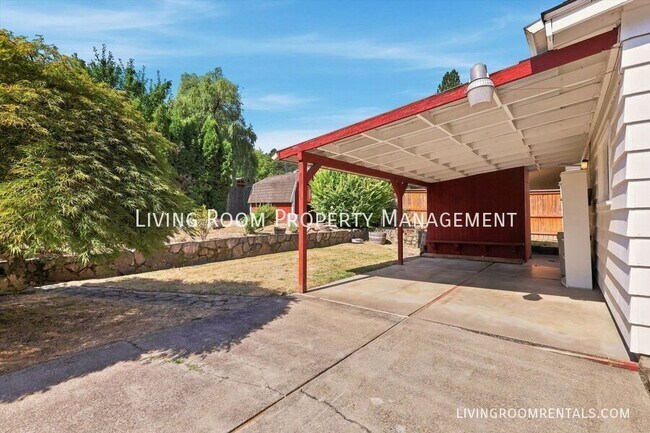 Building Photo - 6550 Beam St