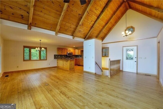 Building Photo - 127 Columbine Dr