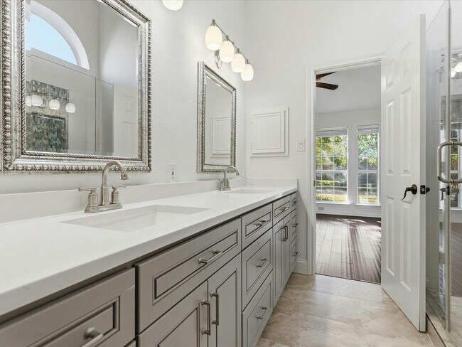 Building Photo - 8430 Cripple Creek Dr