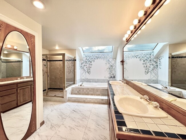 Building Photo - 13906 205th Ave NE