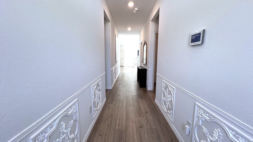 Building Photo - 5334 Riverwalk Pky