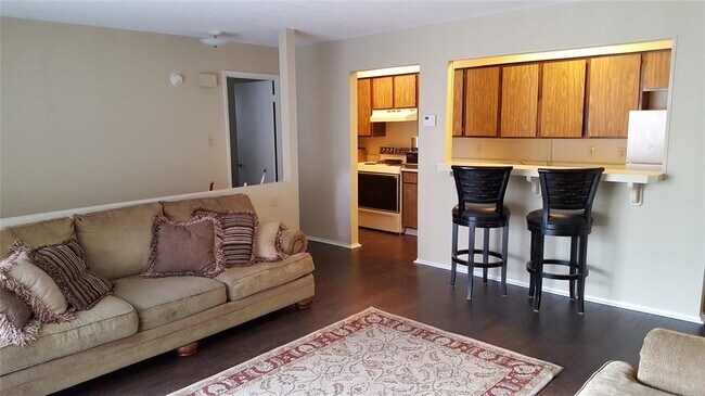 Building Photo - 1112 Autumn Cir