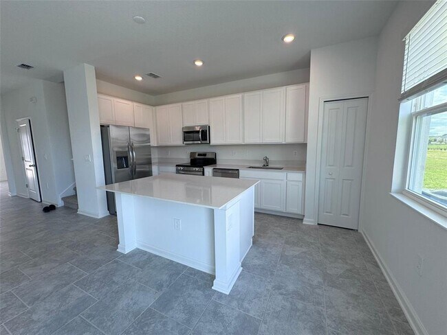 Building Photo - 3133 Laurent Lp