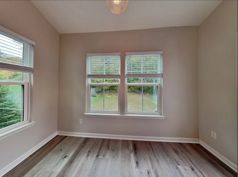 Building Photo - 946 Fairdale Ct