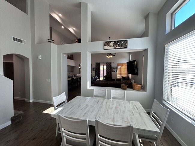 Building Photo - Beautiful fully furnished 4-bedroom, 2.5-bath home located near downtown Gilbert!