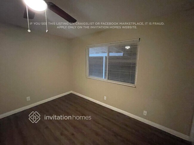 Building Photo - 829 Calle Catalpa