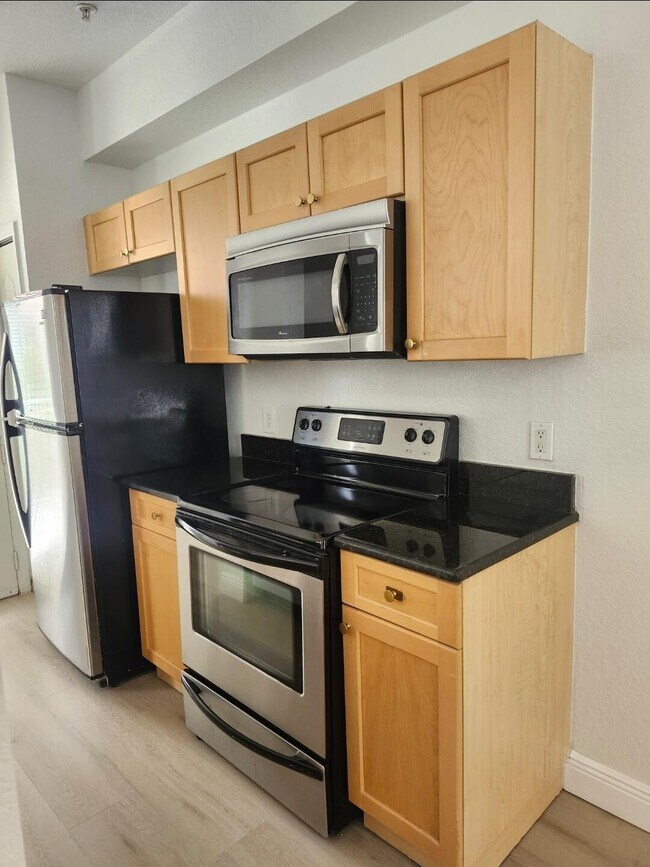 Building Photo - 11016 Legacy Dr