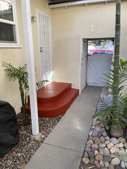 Building Photo - 4449 Kensington Rd