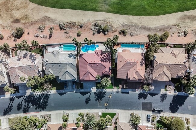 Building Photo - Luxury Home located in Henderson