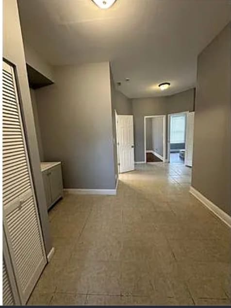 Building Photo - 6444 S Eberhart Ave