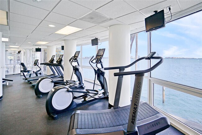 Building Photo - 770 Claughton Island Dr