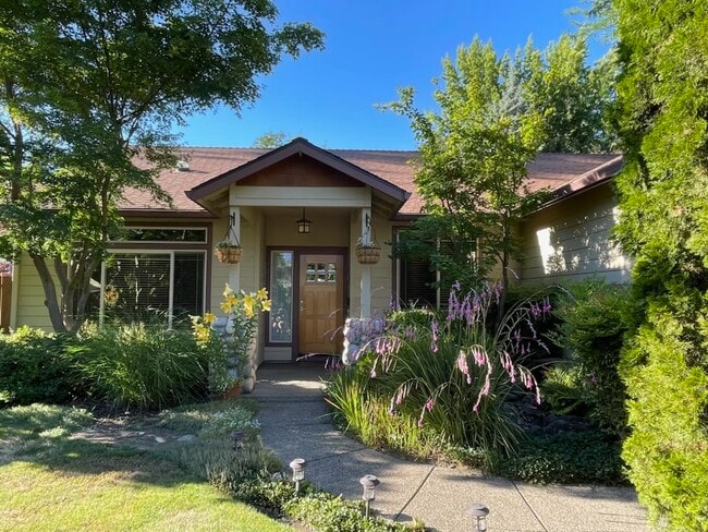 Primary Photo - 1770 Archer Dr