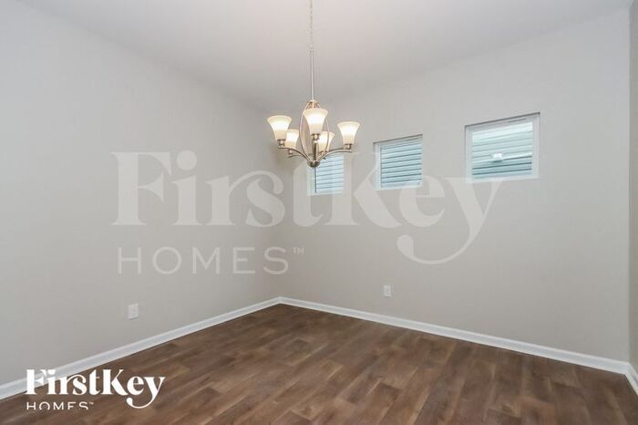 Building Photo - 155 Parkmont Dr