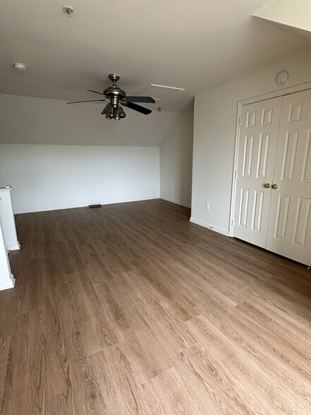 Building Photo - 420 Redland Blvd