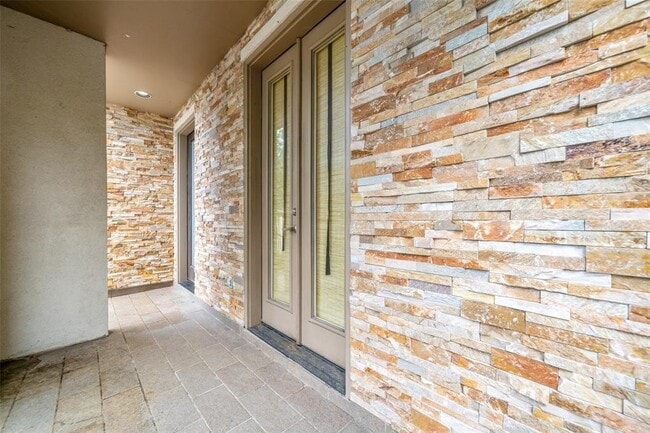 Building Photo - 194 Harvard St