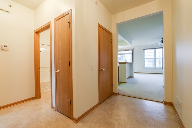 Building Photo - 13386 Red Alder Ave