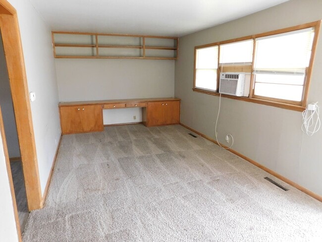 Building Photo - 1621 Socony St