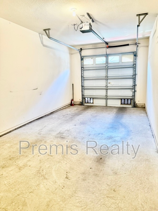 Building Photo - 2738 Via Tivoli