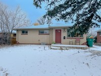 Building Photo - Spacious Basement