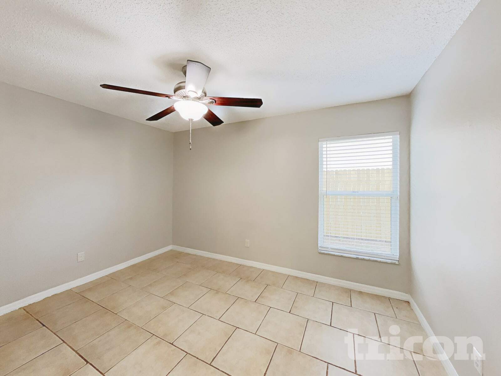 Building Photo - 2810 Manor Hill Drive Brandon FL