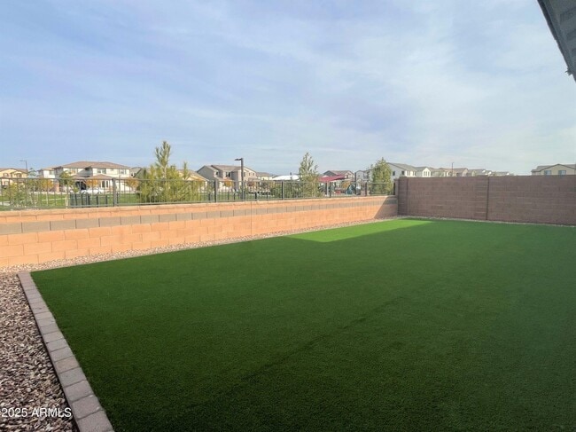 Building Photo - 21046 E Mayberry Rd